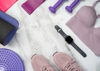  Cum să îți alegi echipamentul potrivit pentru antrenamentele de fitness